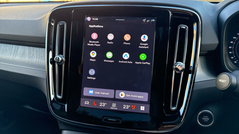 Volvo XC40 2.0 B4P Ultra Dark 5dr Auto Petrol Estate